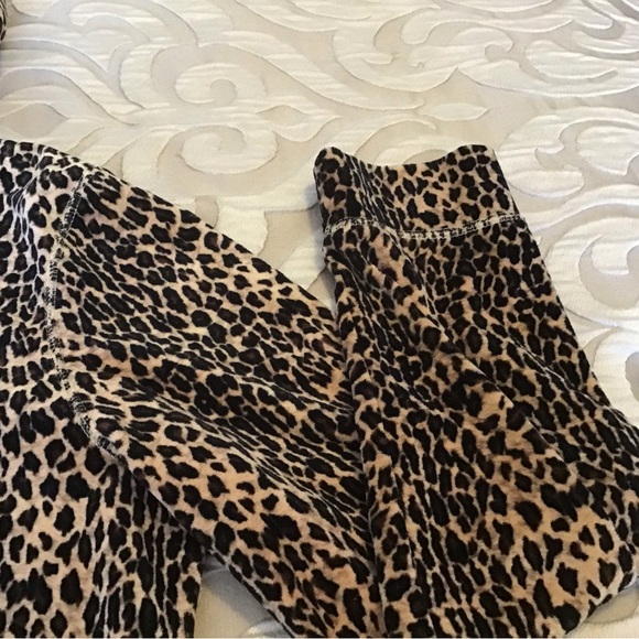 JONES NEW YORK animal print jacket, size large, long sleeve, hooded - Picture 10 of 10